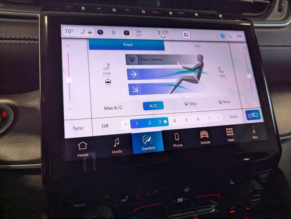 new 2025 Jeep Grand Cherokee L car, priced at $49,901