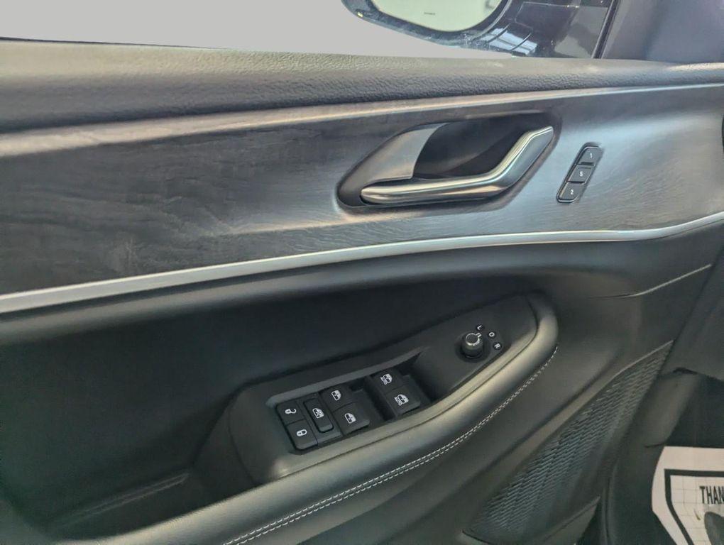 new 2025 Jeep Grand Cherokee L car, priced at $49,901