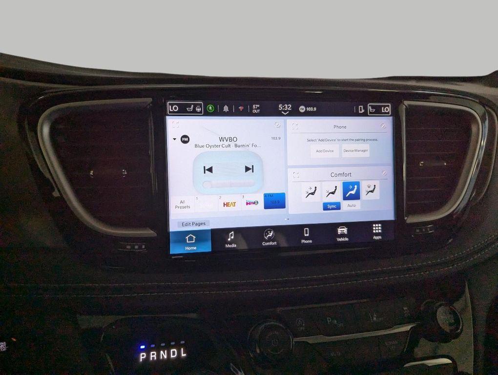 new 2025 Chrysler Pacifica car, priced at $39,895