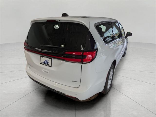 new 2025 Chrysler Pacifica car, priced at $49,035