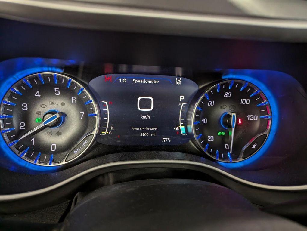 new 2025 Chrysler Pacifica car, priced at $39,895