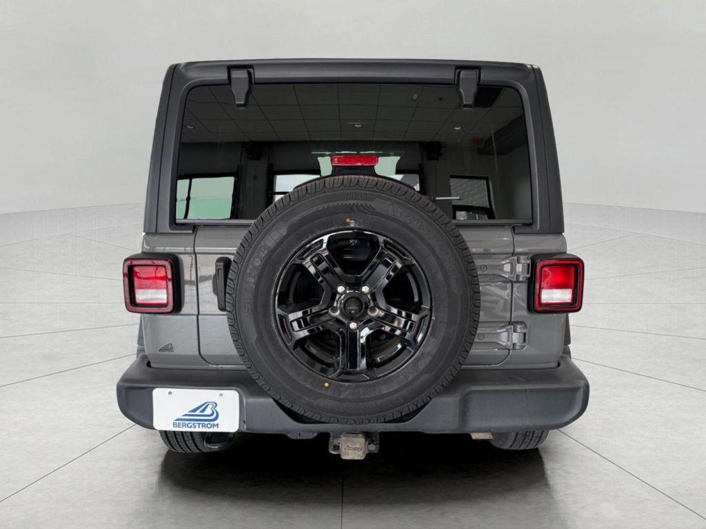 used 2021 Jeep Wrangler Unlimited car, priced at $25,392