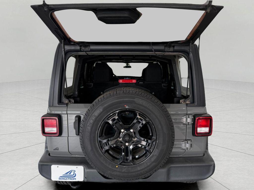 used 2021 Jeep Wrangler Unlimited car, priced at $25,392