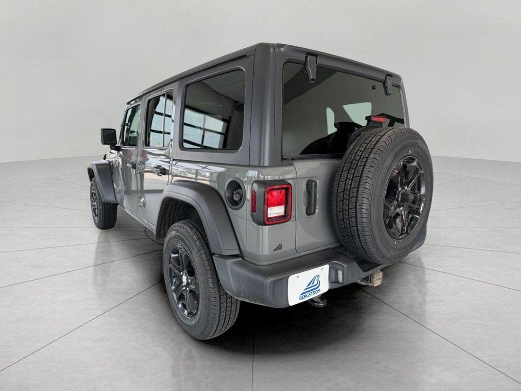 used 2021 Jeep Wrangler Unlimited car, priced at $25,392