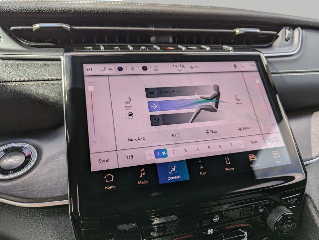 new 2025 Jeep Grand Cherokee car, priced at $48,221