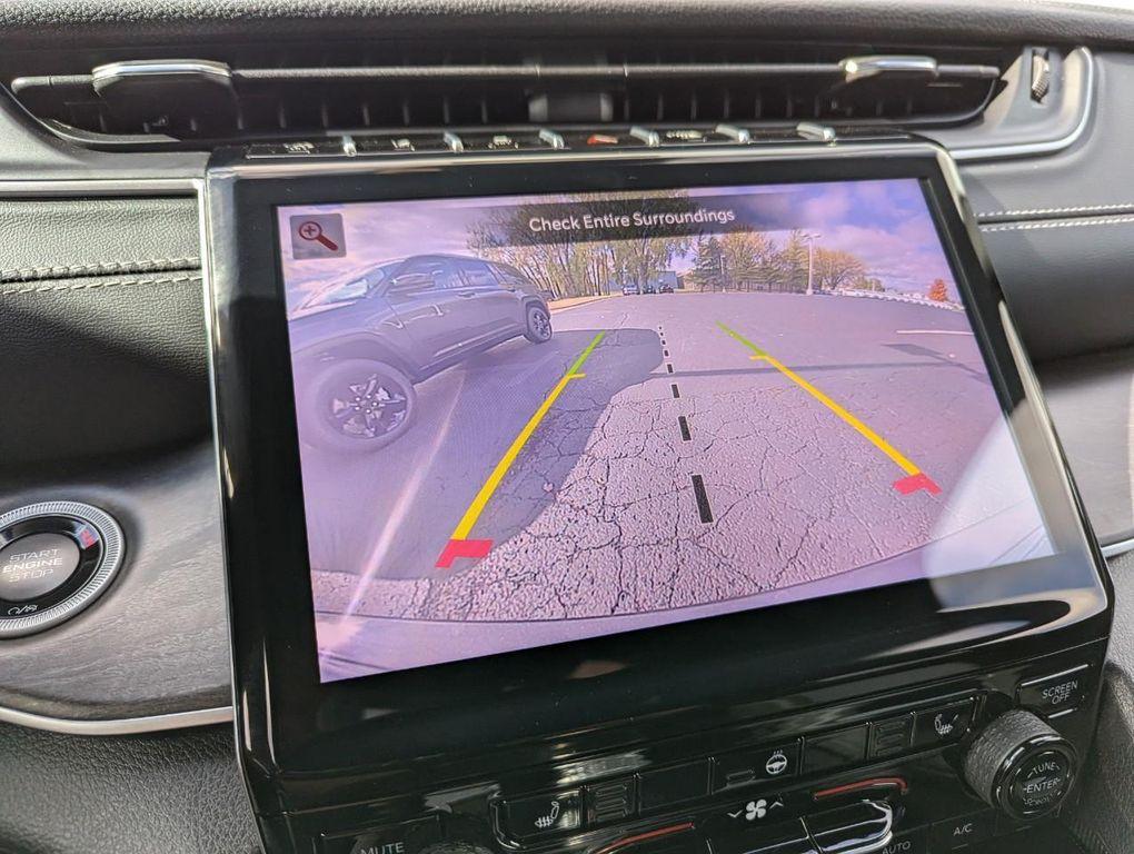 new 2025 Jeep Grand Cherokee car, priced at $48,221