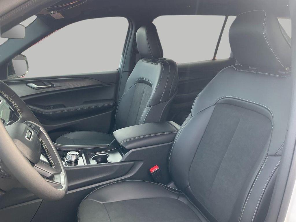 new 2025 Jeep Grand Cherokee L car, priced at $44,185