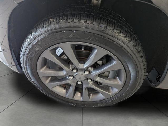 used 2018 Jeep Grand Cherokee car, priced at $19,667