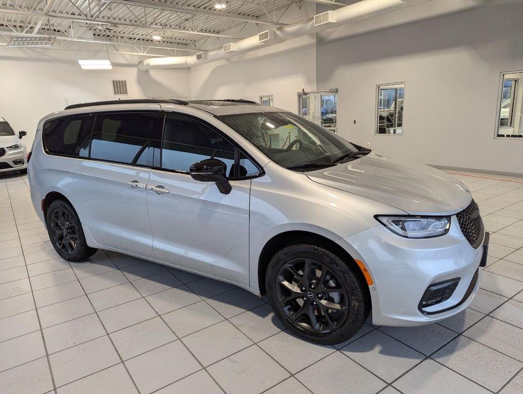 new 2026 Chrysler Pacifica car, priced at $54,141