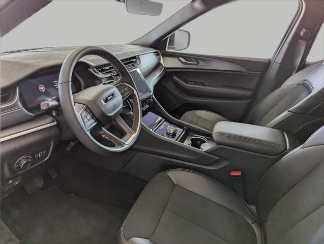 new 2025 Jeep Grand Cherokee car, priced at $38,821