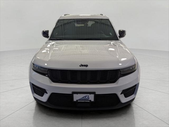 new 2025 Jeep Grand Cherokee car, priced at $44,702