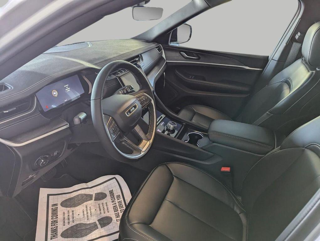 new 2025 Jeep Grand Cherokee L car, priced at $49,525