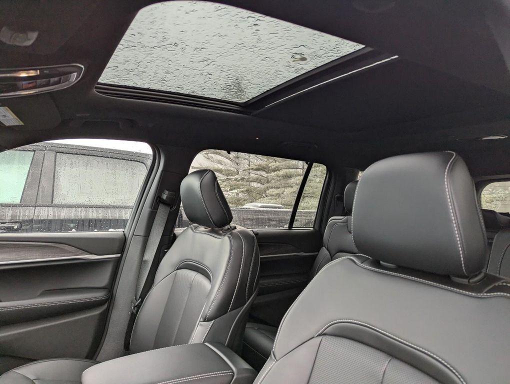 new 2025 Jeep Grand Cherokee L car, priced at $50,021