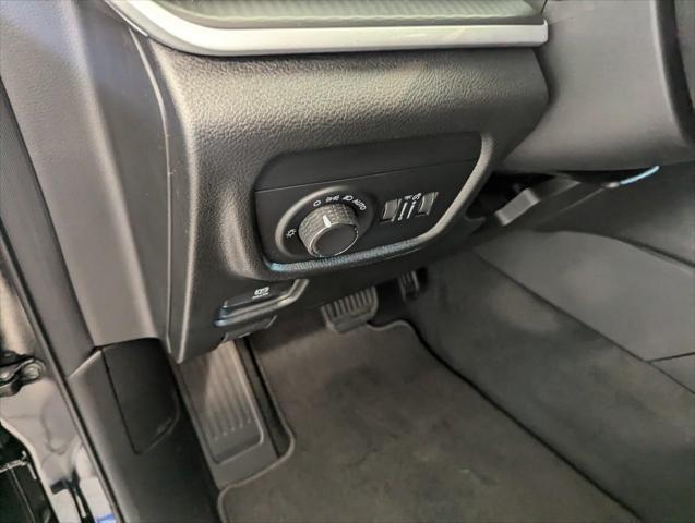 new 2025 Jeep Grand Cherokee L car, priced at $41,102