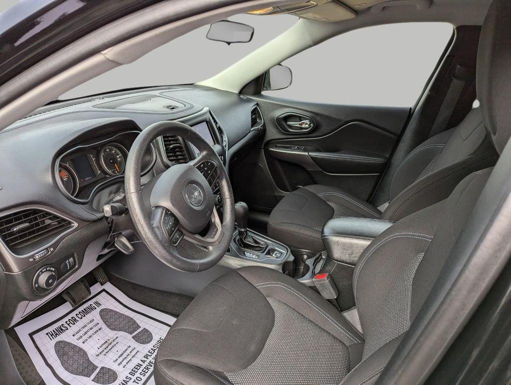 used 2019 Jeep Cherokee car, priced at $16,364
