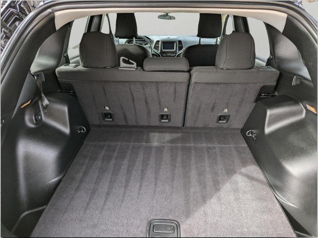 used 2019 Jeep Cherokee car, priced at $16,364