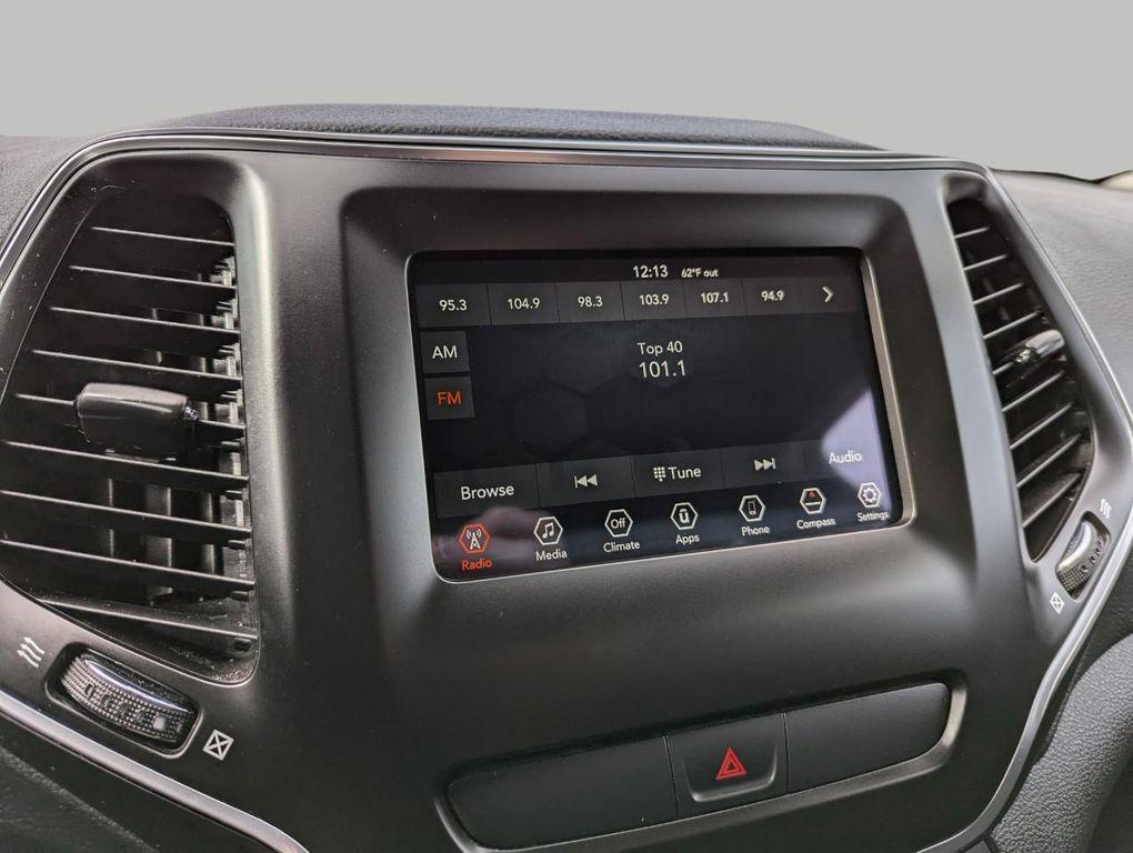 used 2019 Jeep Cherokee car, priced at $16,364