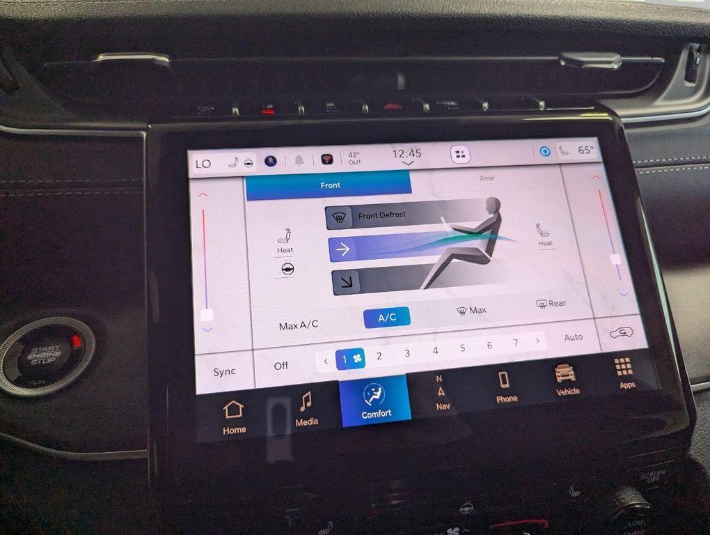 new 2025 Jeep Grand Cherokee L car, priced at $50,021