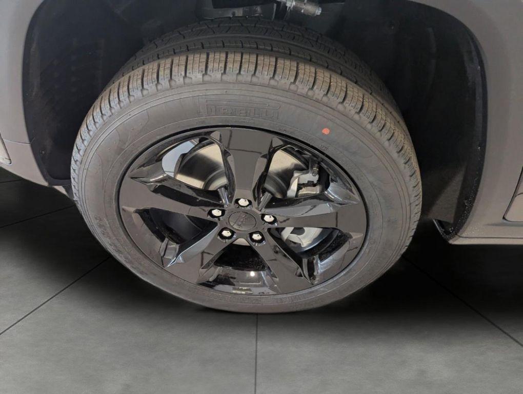 new 2025 Jeep Grand Cherokee L car, priced at $50,021