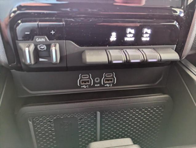 new 2025 Ram 1500 car, priced at $52,552
