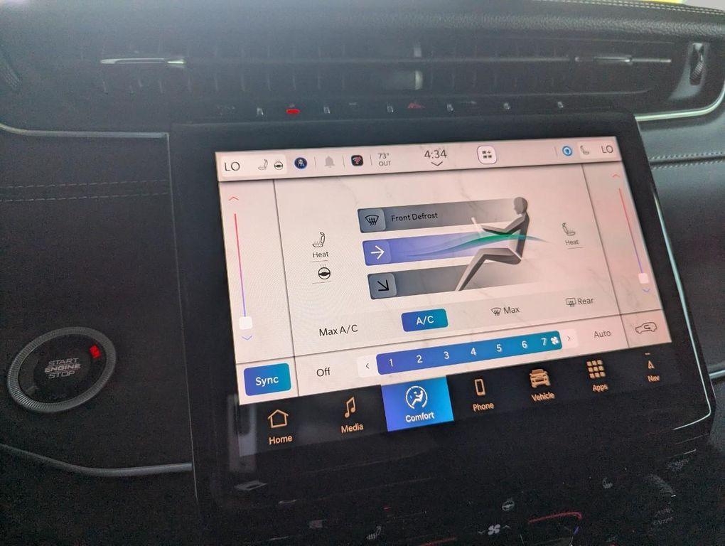 new 2025 Jeep Grand Cherokee car, priced at $48,221