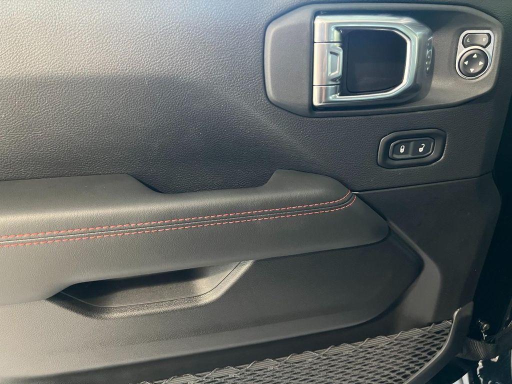 new 2025 Jeep Wrangler car, priced at $56,905