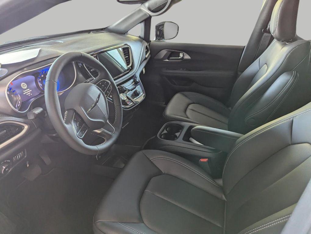 new 2026 Chrysler Pacifica car, priced at $46,334