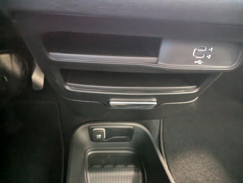 new 2026 Chrysler Pacifica car, priced at $46,334