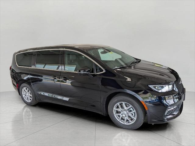 new 2025 Chrysler Pacifica car, priced at $42,690