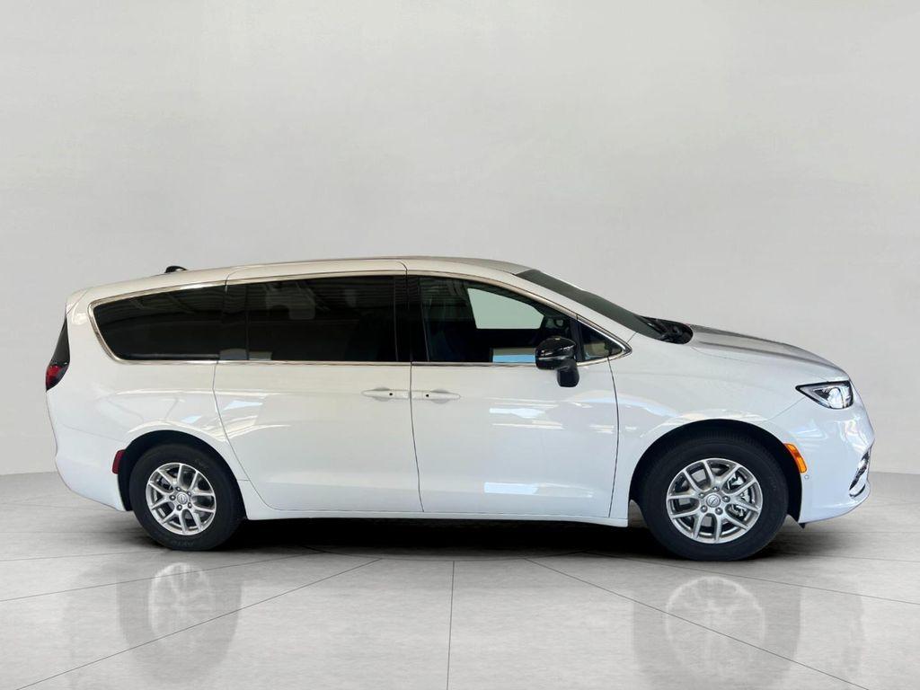 new 2026 Chrysler Pacifica car, priced at $41,494