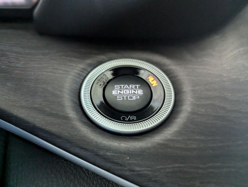 new 2025 Jeep Grand Cherokee L car, priced at $50,021