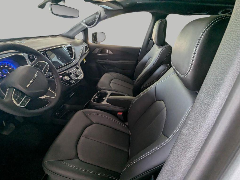 new 2026 Chrysler Pacifica car, priced at $41,625