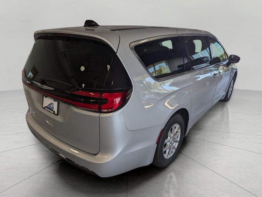 new 2026 Chrysler Pacifica car, priced at $41,625