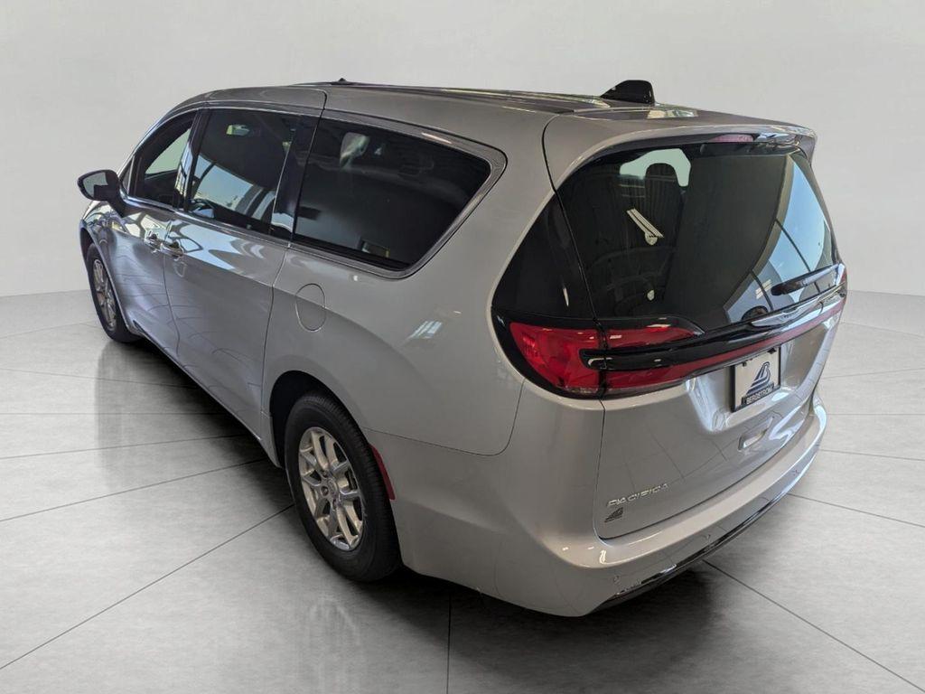 new 2026 Chrysler Pacifica car, priced at $41,625