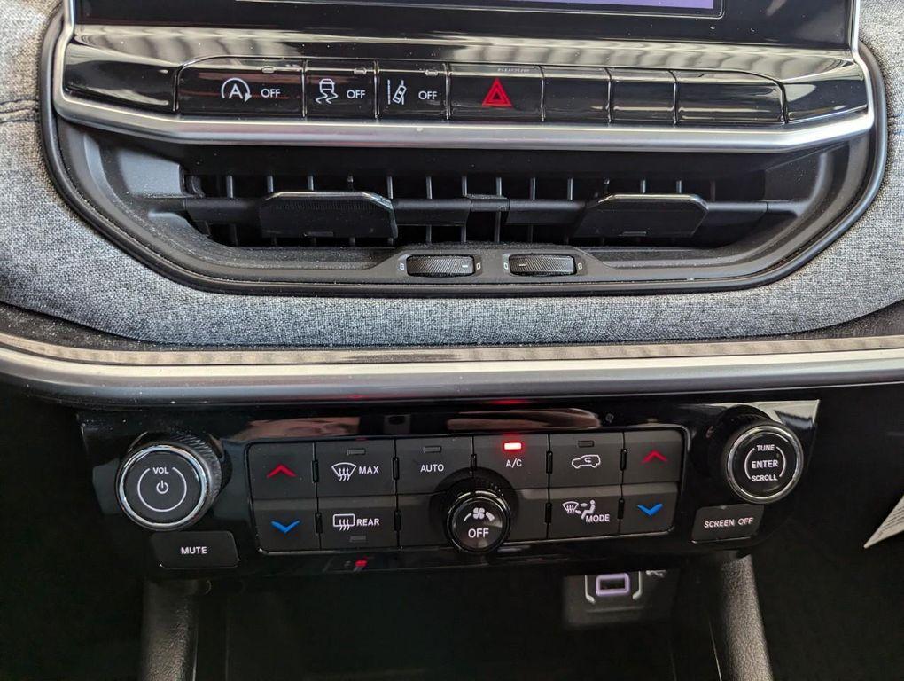 new 2025 Jeep Compass car, priced at $25,995