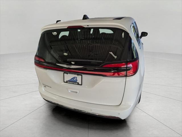 new 2025 Chrysler Pacifica car, priced at $44,310