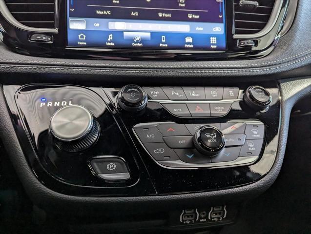 new 2025 Chrysler Pacifica car, priced at $44,310