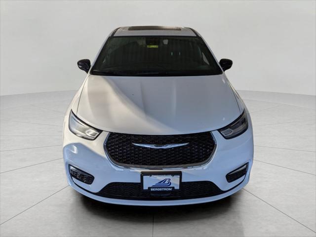 new 2025 Chrysler Pacifica car, priced at $44,310
