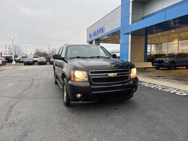 used 2013 Chevrolet Suburban car, priced at $10,000