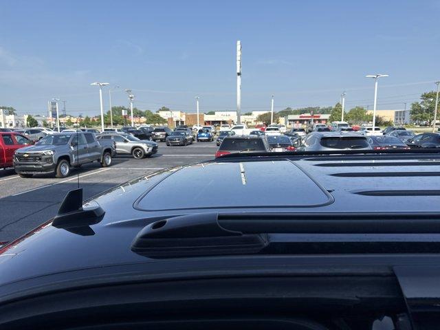 used 2010 Chevrolet Avalanche car, priced at $13,500