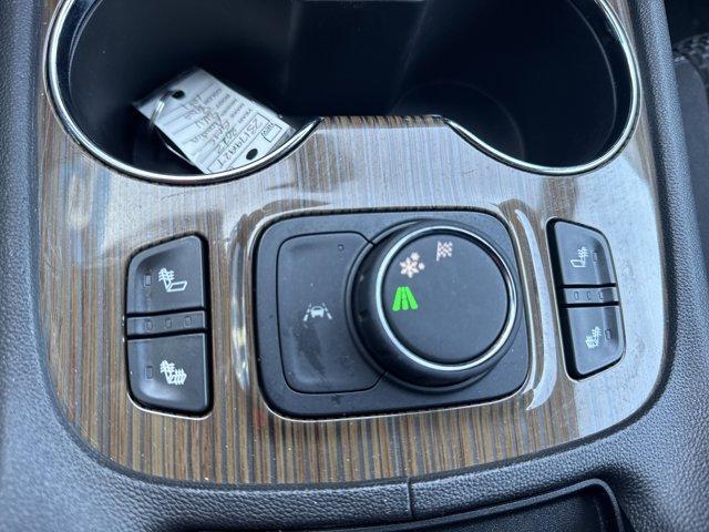 used 2022 GMC Acadia car, priced at $25,500