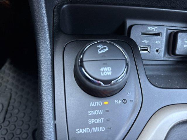 used 2014 Jeep Cherokee car, priced at $11,500