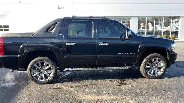 used 2008 Chevrolet Avalanche car, priced at $8,000