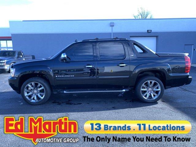 used 2008 Chevrolet Avalanche car, priced at $8,000