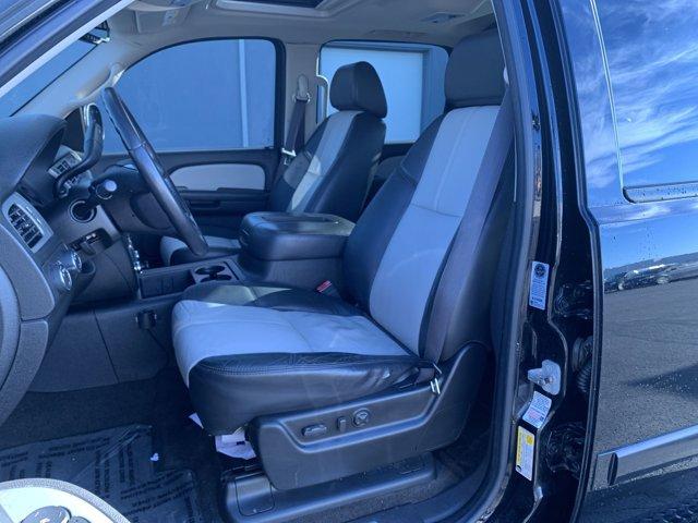 used 2008 Chevrolet Avalanche car, priced at $8,000