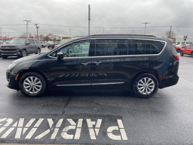 used 2017 Chrysler Pacifica car, priced at $13,500