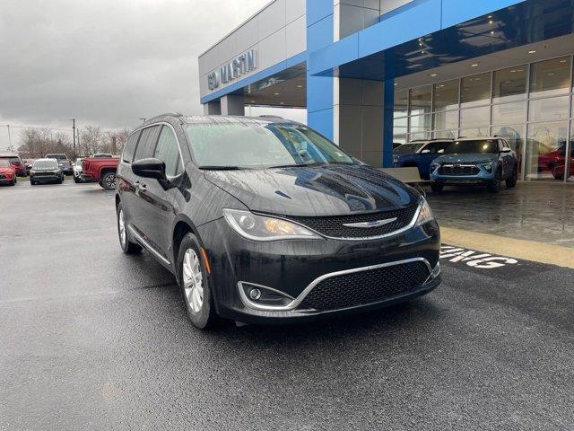 used 2017 Chrysler Pacifica car, priced at $13,500