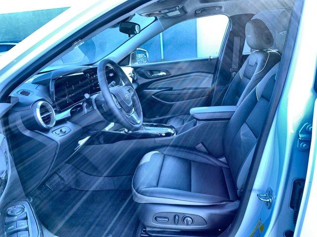 new 2025 Chevrolet Trax car, priced at $27,884