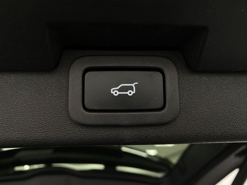 used 2020 Land Rover Discovery car, priced at $23,261