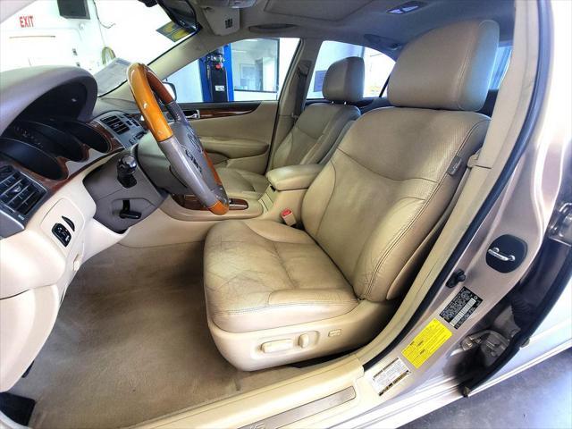 used 2005 Lexus ES 330 car, priced at $9,995